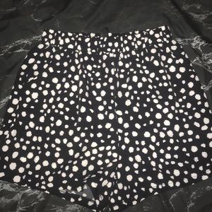 Trendy printed shorts with pockets